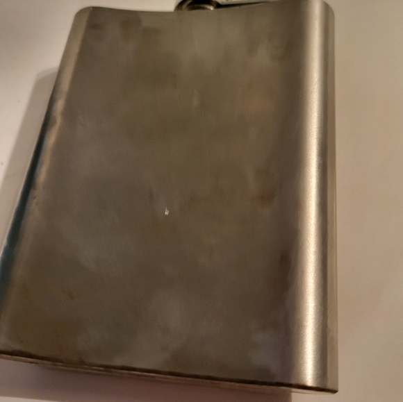 Vintage Dragon Motor Flask Rare Graphics. - Picture 3 of 6